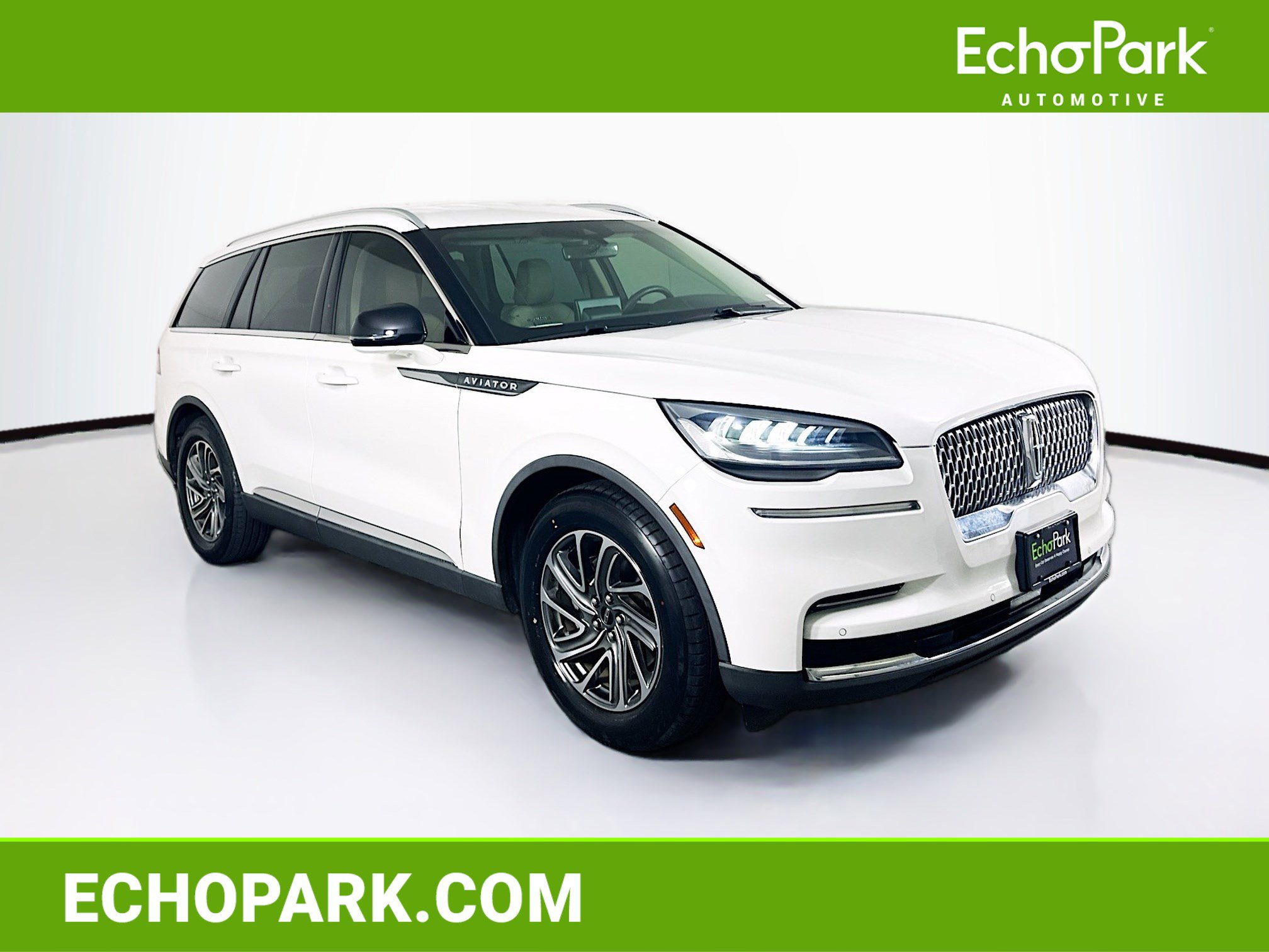 2022 Lincoln Aviator Base's photo