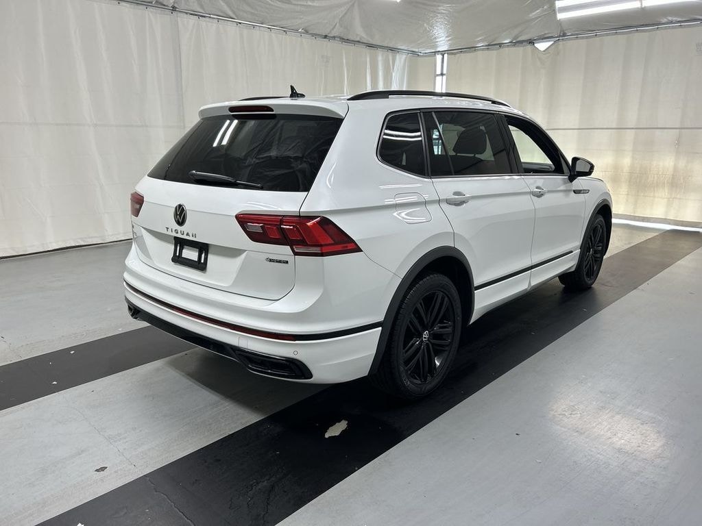 Certified 2022 Volkswagen Tiguan 2.0T SE R-Line Black SUV