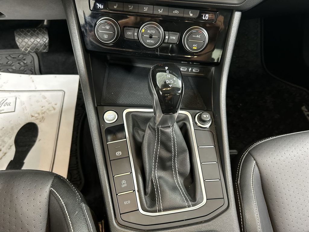 2024 Volkswagen Jetta SE - Photo 17