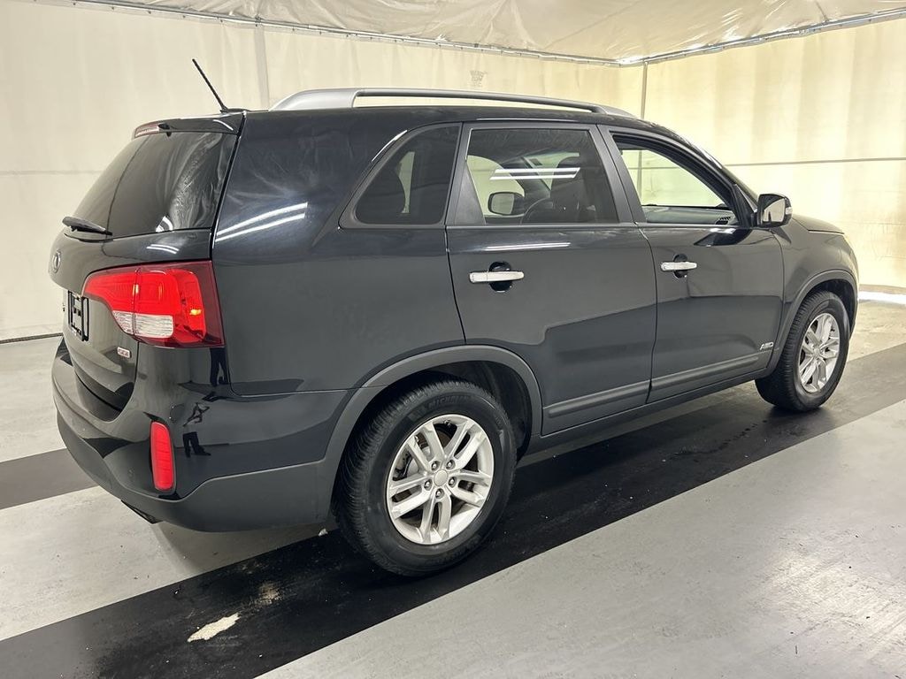 Used 2015 Kia Sorento LX AWD SUV