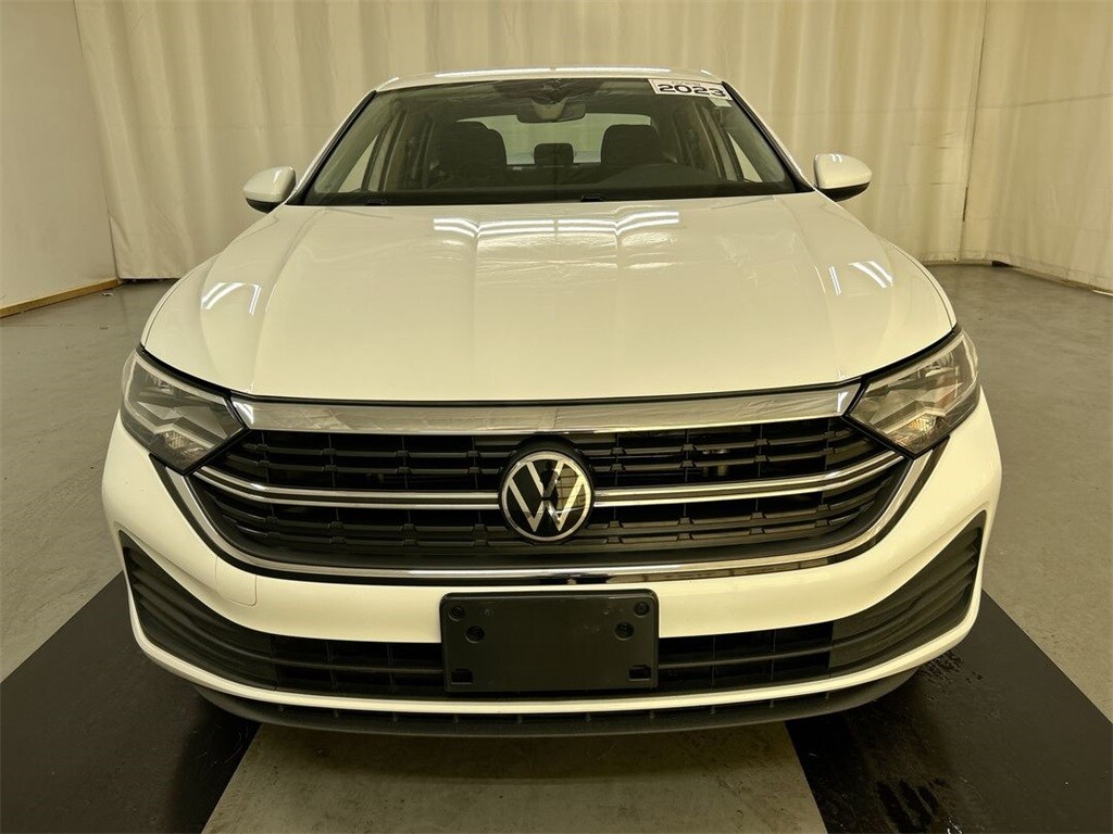 2023 Volkswagen Jetta 1.5T S photo 3