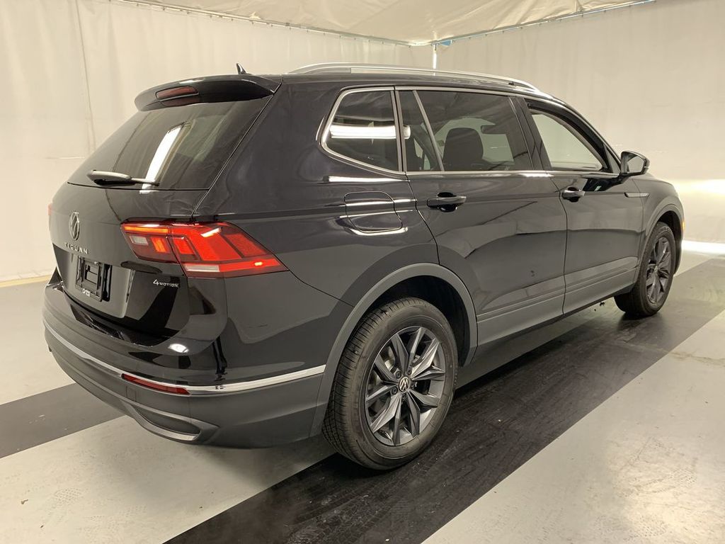 2022 Volkswagen Tiguan SE - Photo 7