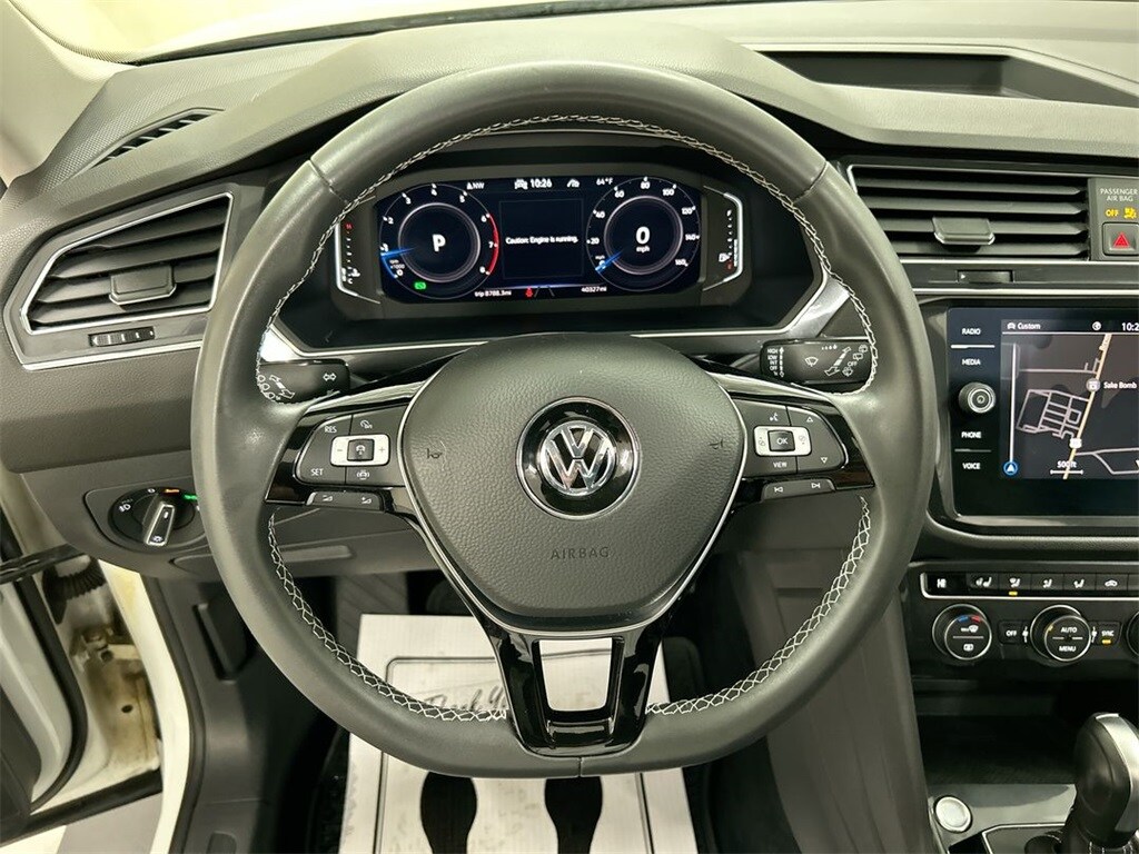 2021 Volkswagen Tiguan SEL photo 4