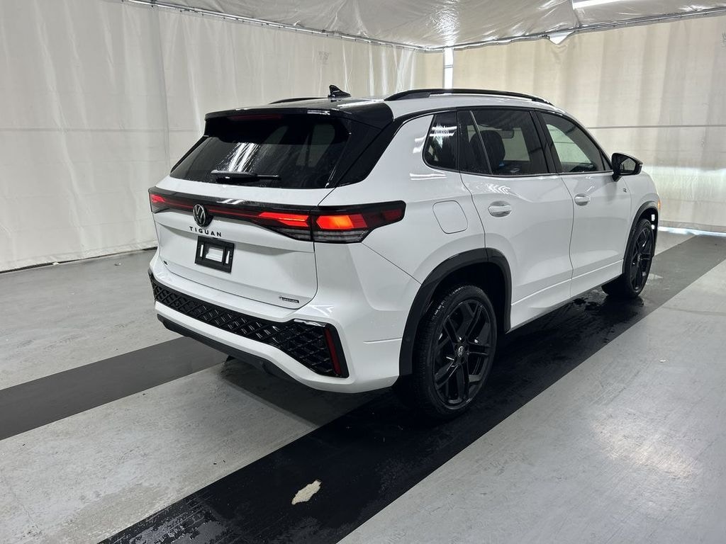 New 2026 Volkswagen Tiguan 2.0T SE R-Line Black SUV