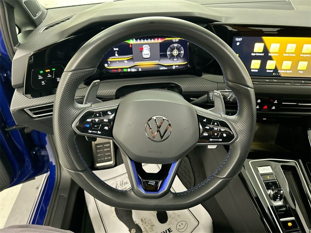 2024 Volkswagen Golf R photo 3