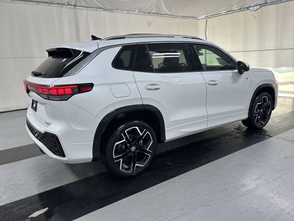 New 2026 Volkswagen Tiguan SEL R-Line Turbo SUV