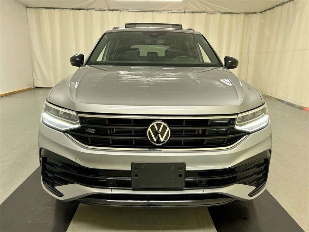 2023 Volkswagen Tiguan SE R-Line Black photo 3