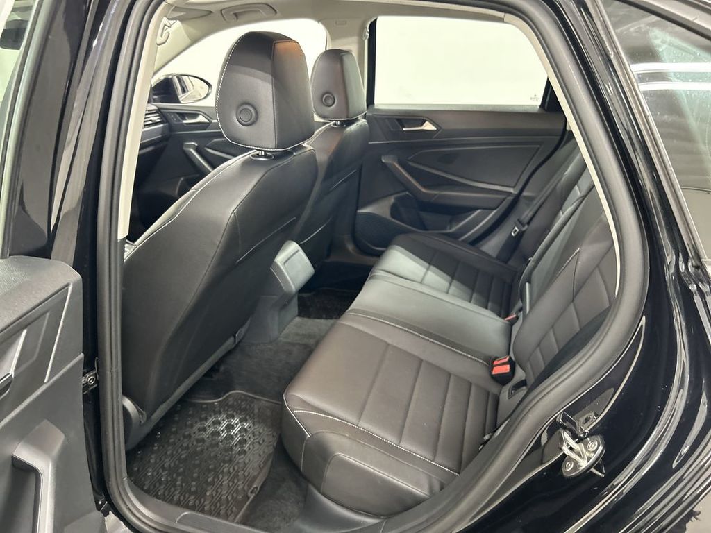 2024 Volkswagen Jetta SE - Photo 20