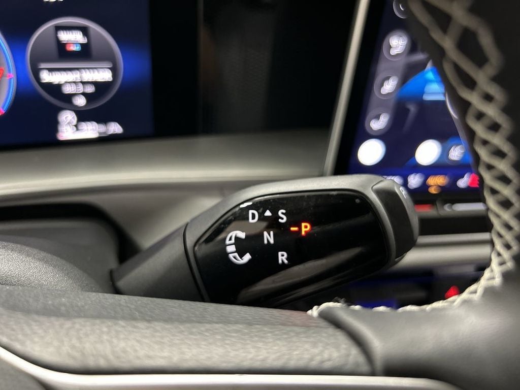 2026 Volkswagen Tiguan SE - Photo 17