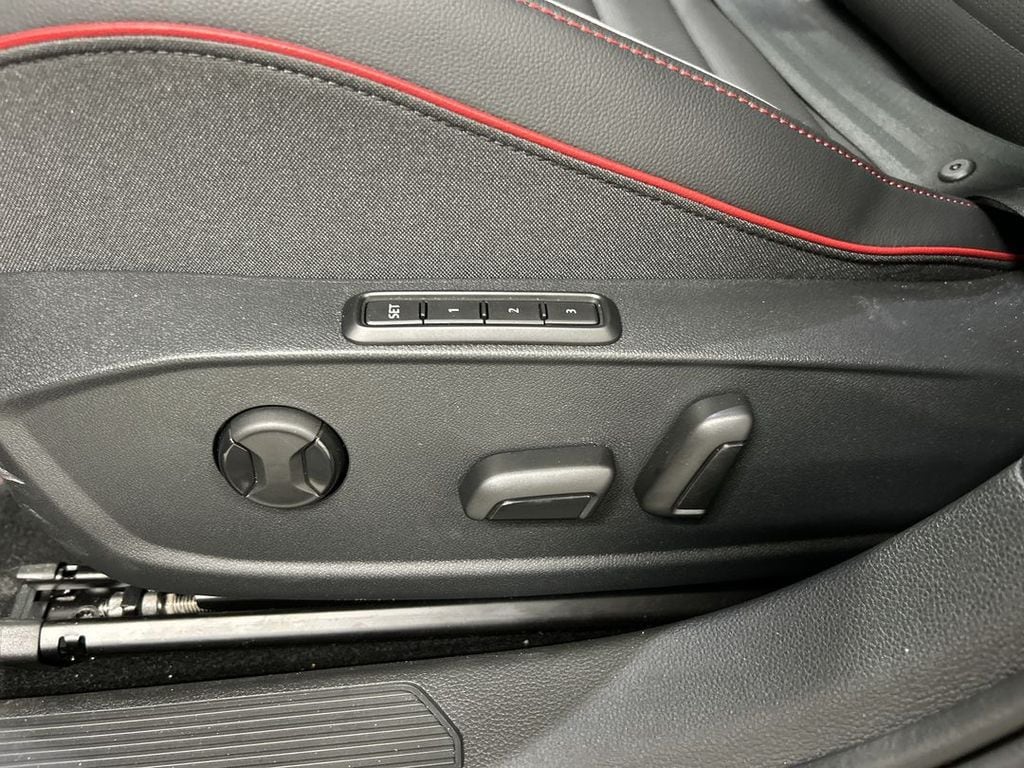 2026 Volkswagen Golf GTI Autobahn - Photo 13