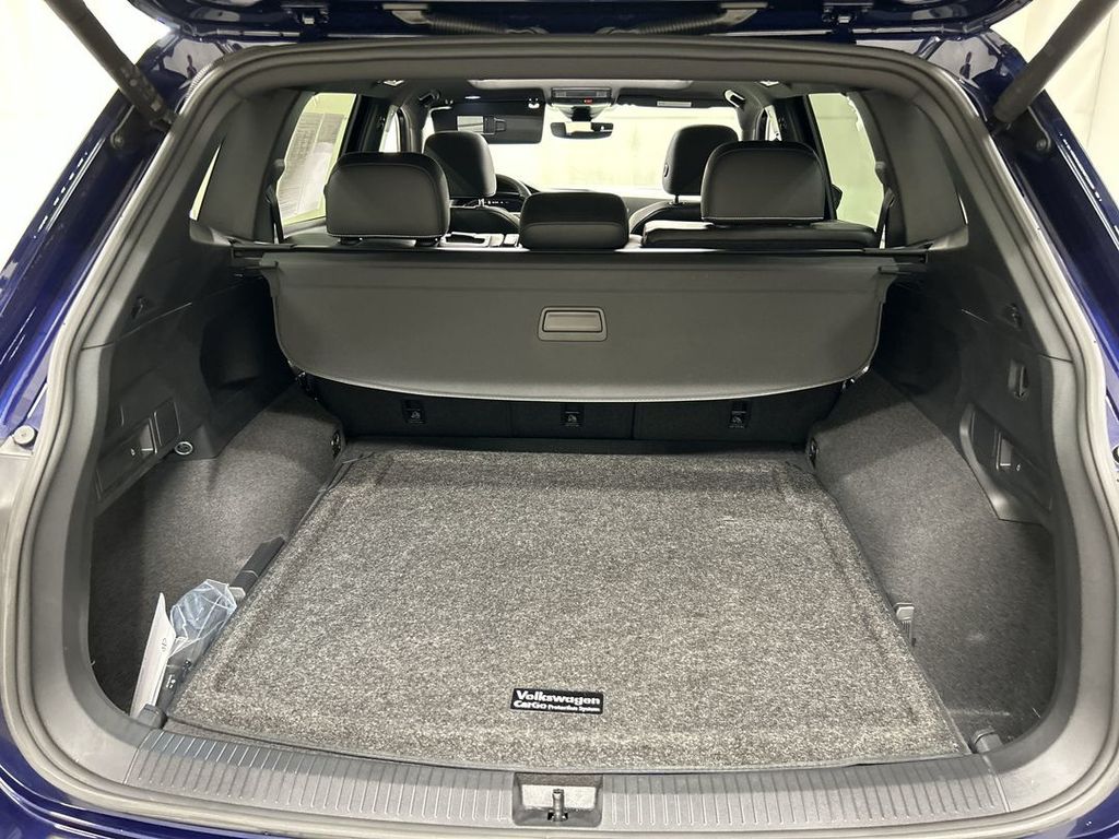 2023 Volkswagen Tiguan SEL R-LINE - Photo 23