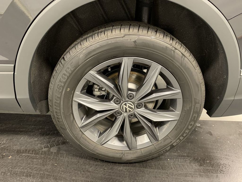 2022 Volkswagen Tiguan SE - Photo 8