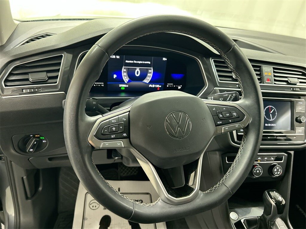 2023 Volkswagen Tiguan S photo 3