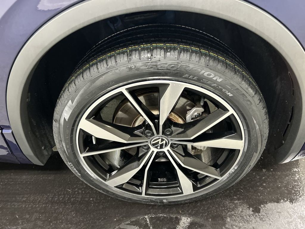 2023 Volkswagen Tiguan SEL R-LINE - Photo 8
