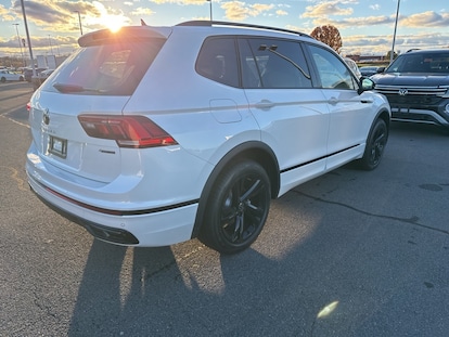 Standard Hood Fender & Mirror Kit | VOLKSWAGEN TIGUAN R-LINE 2020 Standard Hood Fender & Mirror Kit | VOLKSWAGEN TIGUAN R-LINE 2020