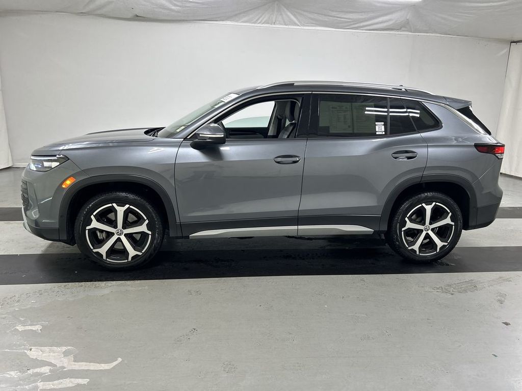 2026 Volkswagen Tiguan SE - Photo 6