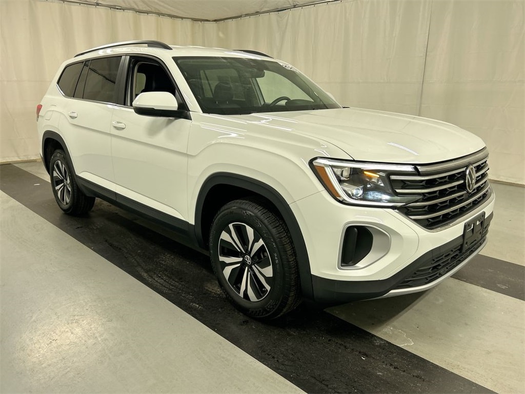 2025 Volkswagen Atlas SE