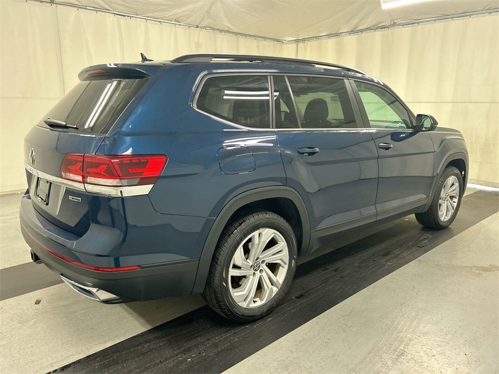 Used 2021 Volkswagen Atlas SE w/Tech with VIN 1V2KR2CA0MC510804 for sale in Cicero, NY