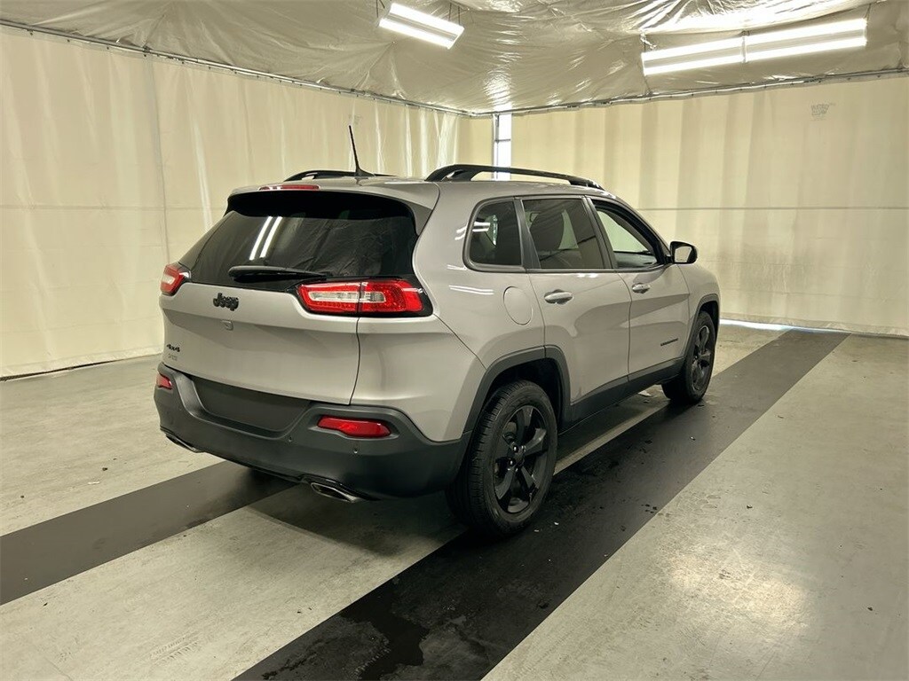 2018 Jeep Cherokee Limited photo 2