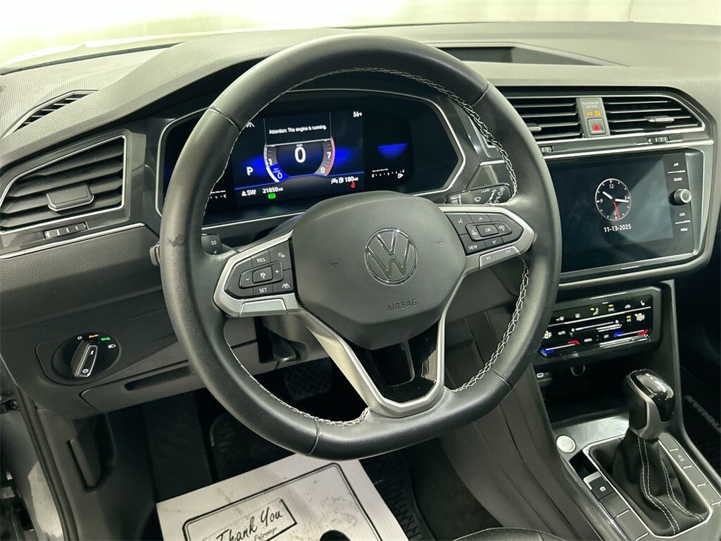 2022 Volkswagen Tiguan SE photo 3