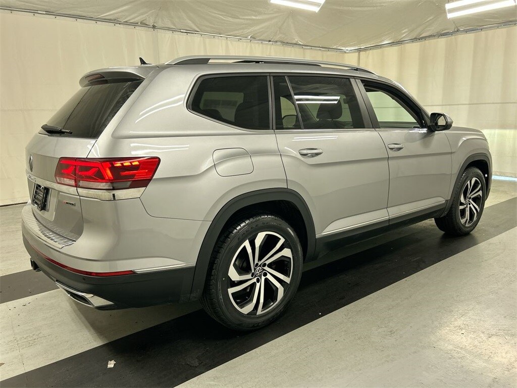 2022 Volkswagen Atlas V6 SEL photo 2