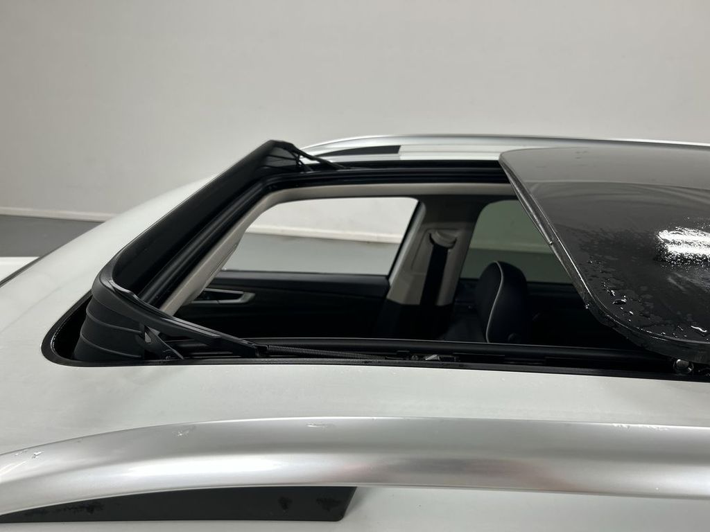 2026 Volkswagen Atlas SEL Premium R-Line - Photo 8