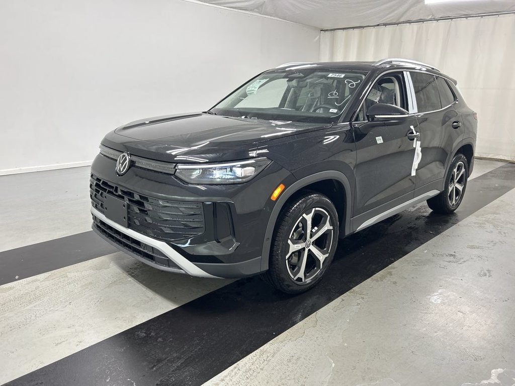 New 2026 Volkswagen Tiguan 2.0T SE SUV