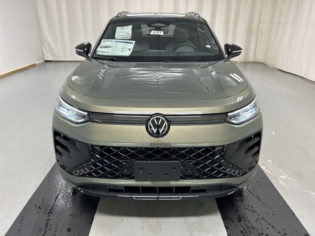 New 2026 Volkswagen Tiguan 2.0T SE R-Line Black SUV