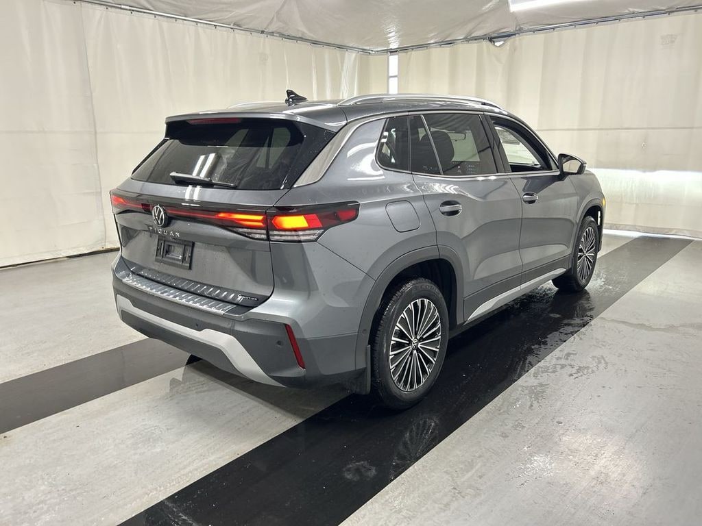 New 2026 Volkswagen Tiguan 2.0T S SUV