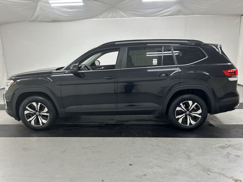 2024 Volkswagen Atlas SE - Photo 6