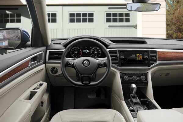 2018 Volkswagen Atlas dashboard