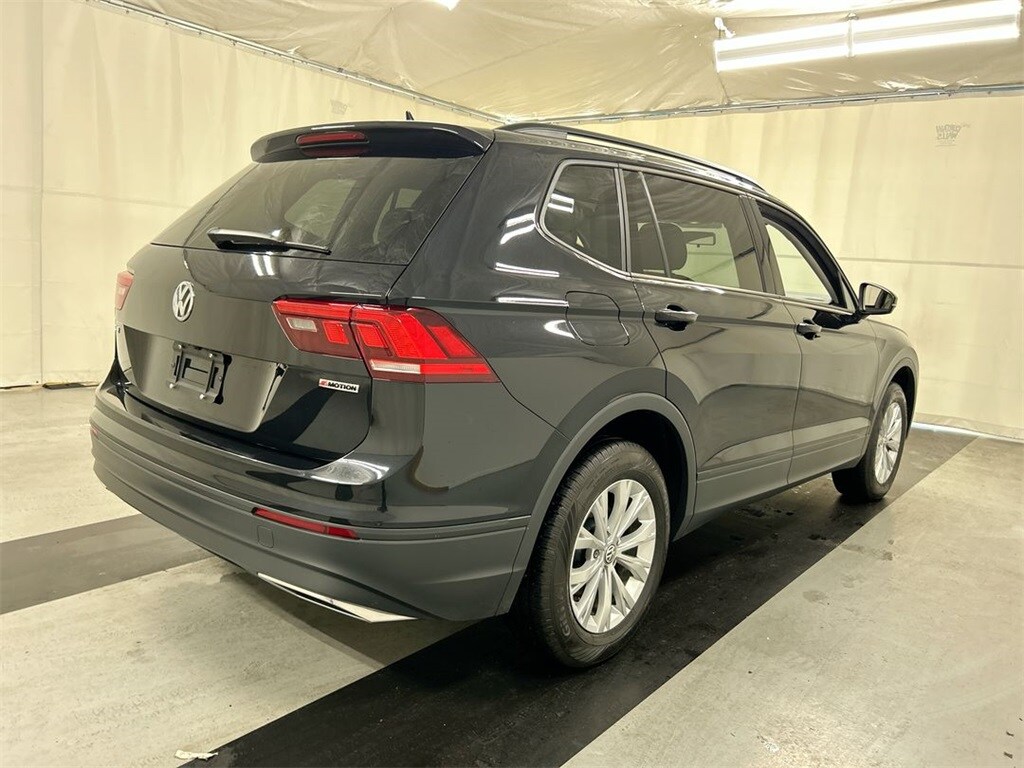 2020 Volkswagen Tiguan S photo 2