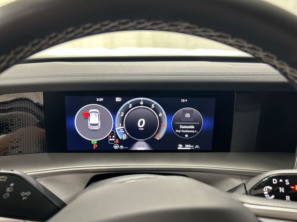 2026 Volkswagen Tiguan SE - Photo 13