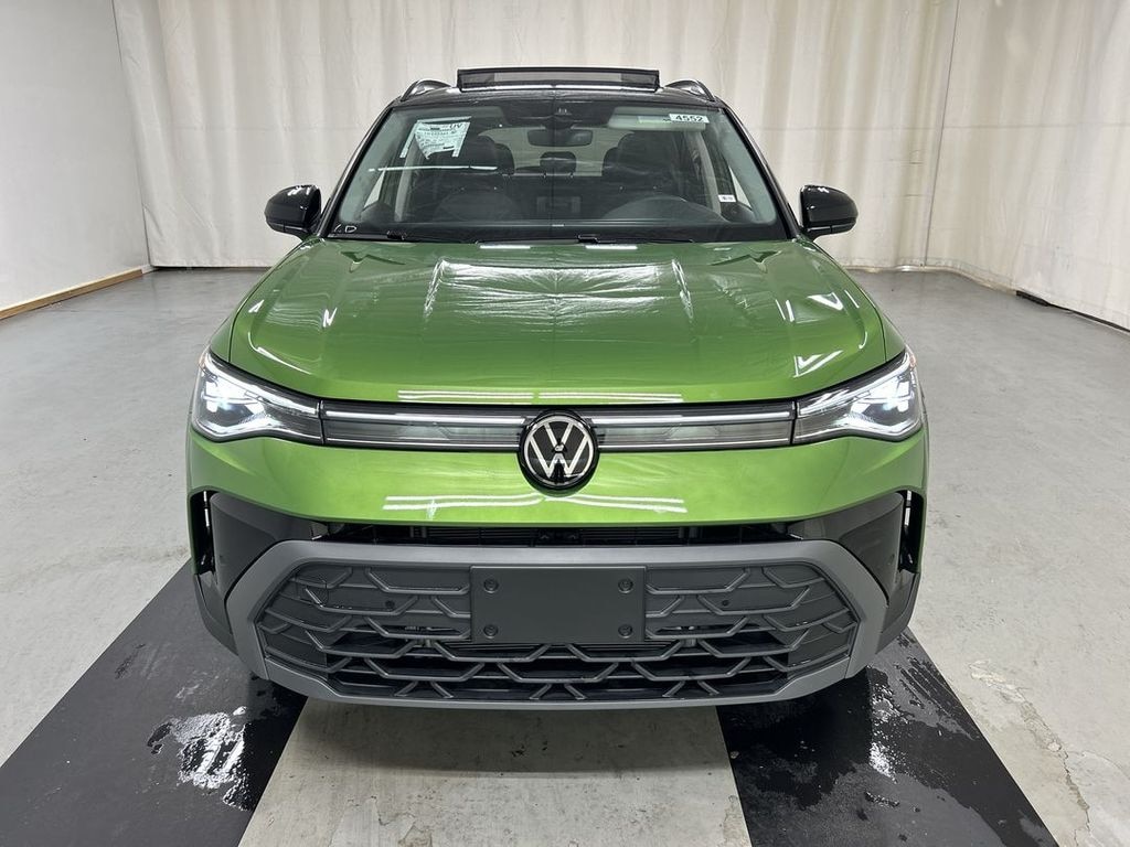 New 2026 Volkswagen Taos 1.5T SE Black SUV