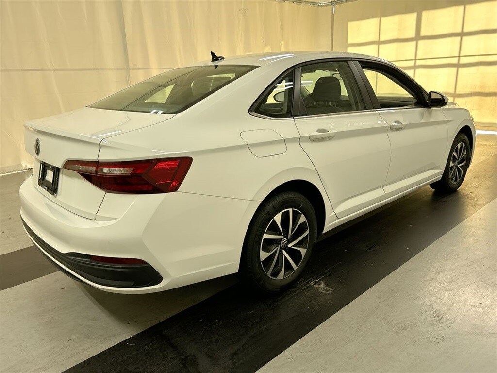 2023 Volkswagen Jetta 1.5T S photo 2
