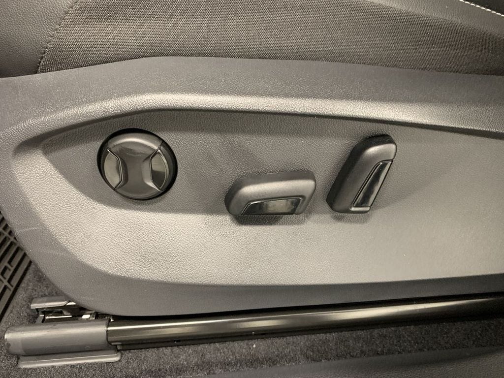 2022 Volkswagen Tiguan SE - Photo 10