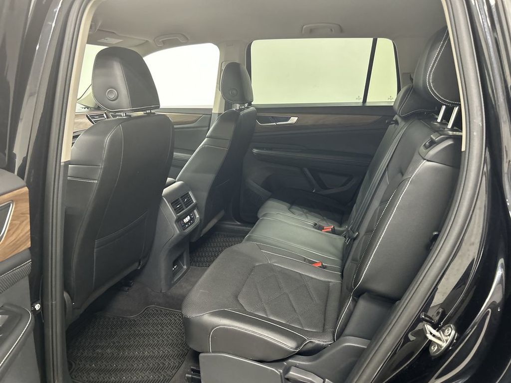 2024 Volkswagen Atlas SE - Photo 19