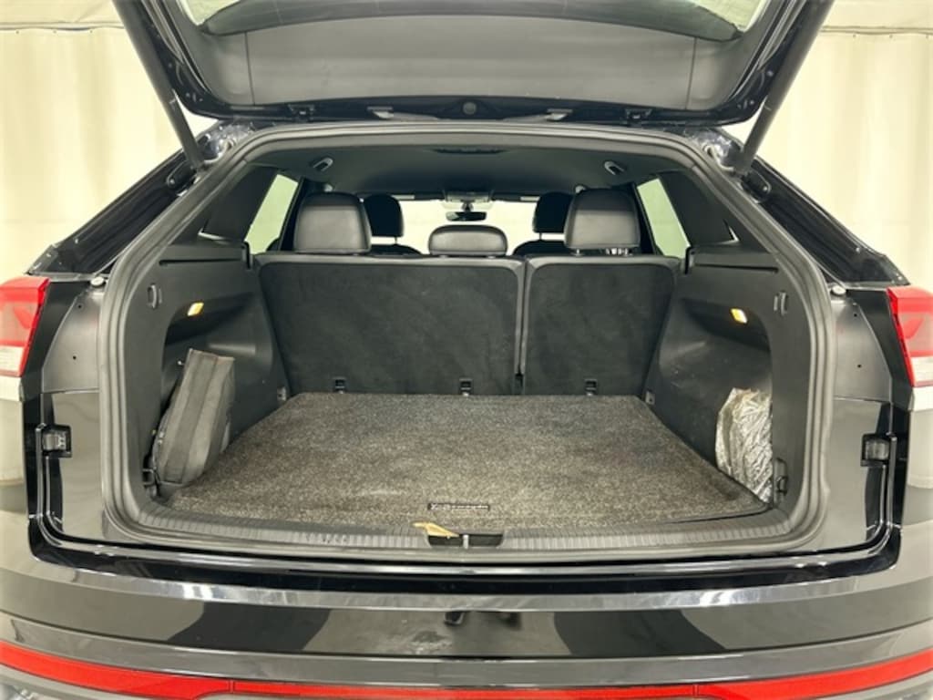 Used 2021 Volkswagen Atlas Cross Sport 2.0T SE 4MOTION SUV