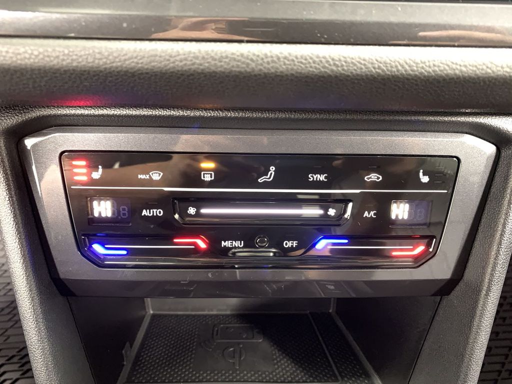 2022 Volkswagen Tiguan SE - Photo 16