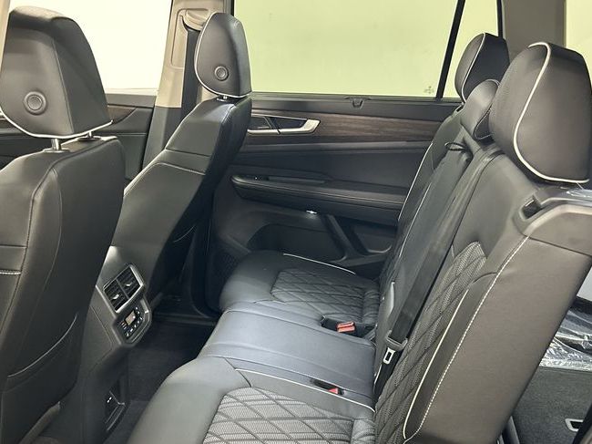 2026 Volkswagen Atlas SEL Premium R-Line - Photo 23