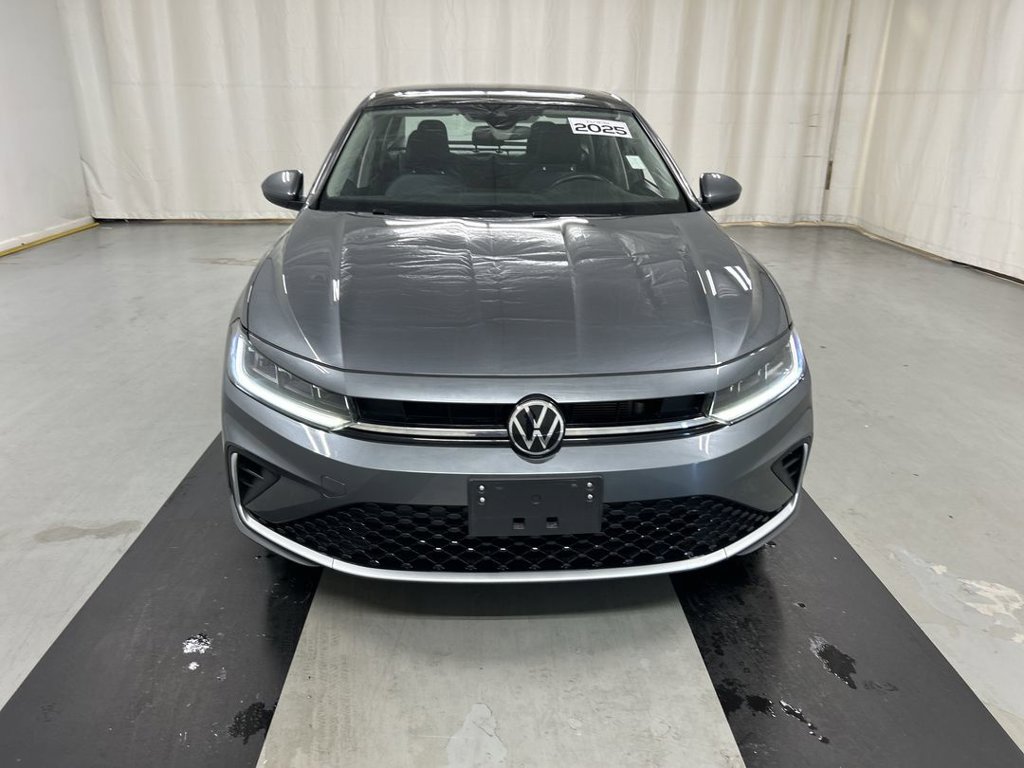 Certified 2025 Volkswagen Jetta 1.5T SE Sedan