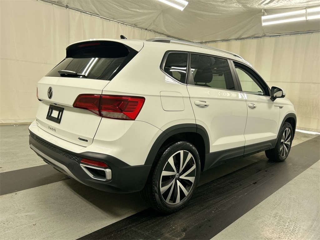 Used 2022 Volkswagen Taos SE with VIN 3VVYX7B27NM074558 for sale in Cicero, NY