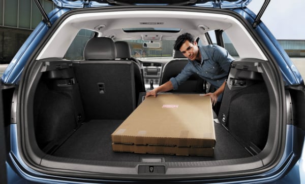 2017 Volkswagen Golf cargo space