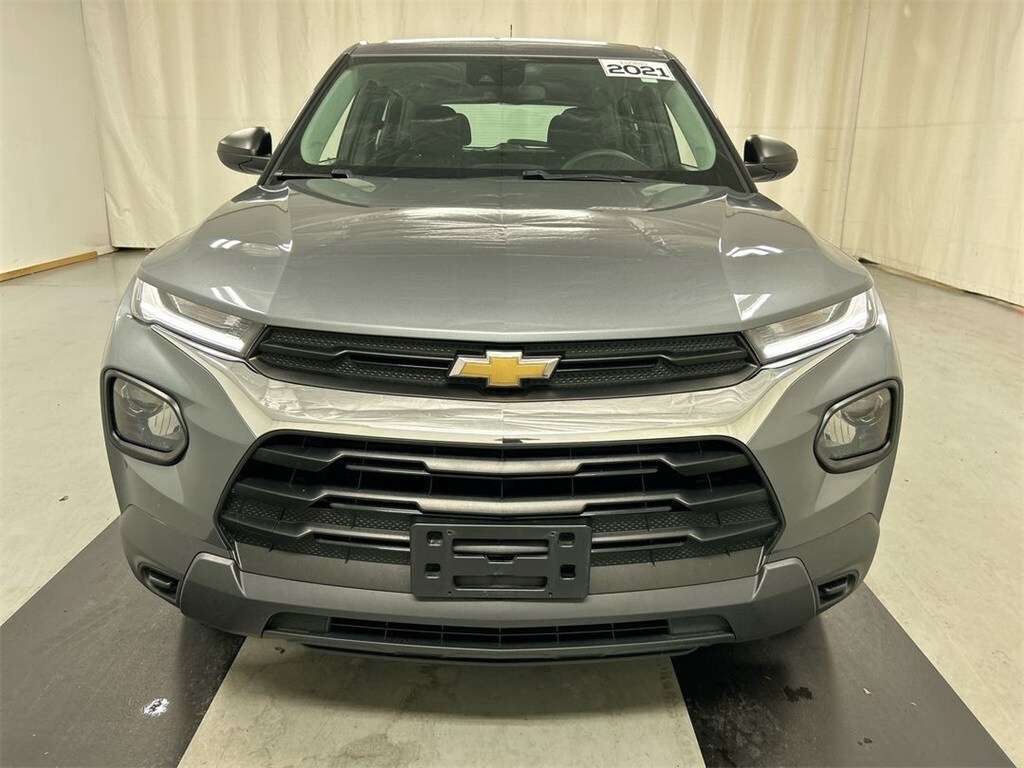 2021 Chevrolet Trailblazer LS photo 2