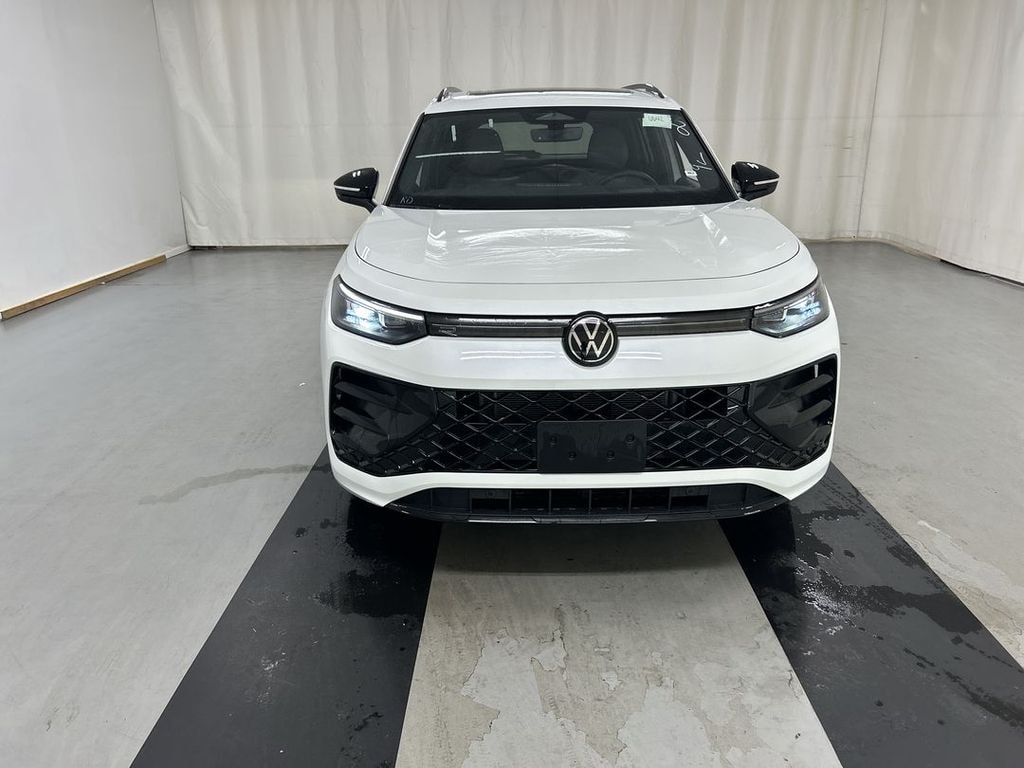 New 2026 Volkswagen Tiguan 2.0T SE R-Line Black SUV