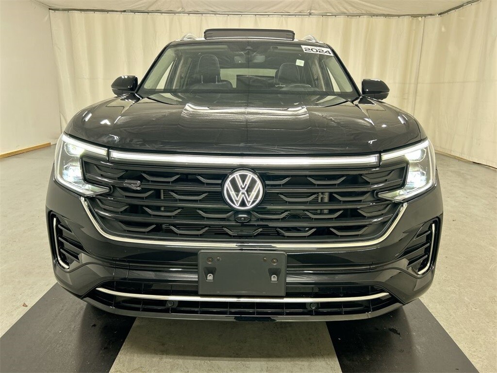 2024 Volkswagen Atlas SEL Premium R-Line photo 2
