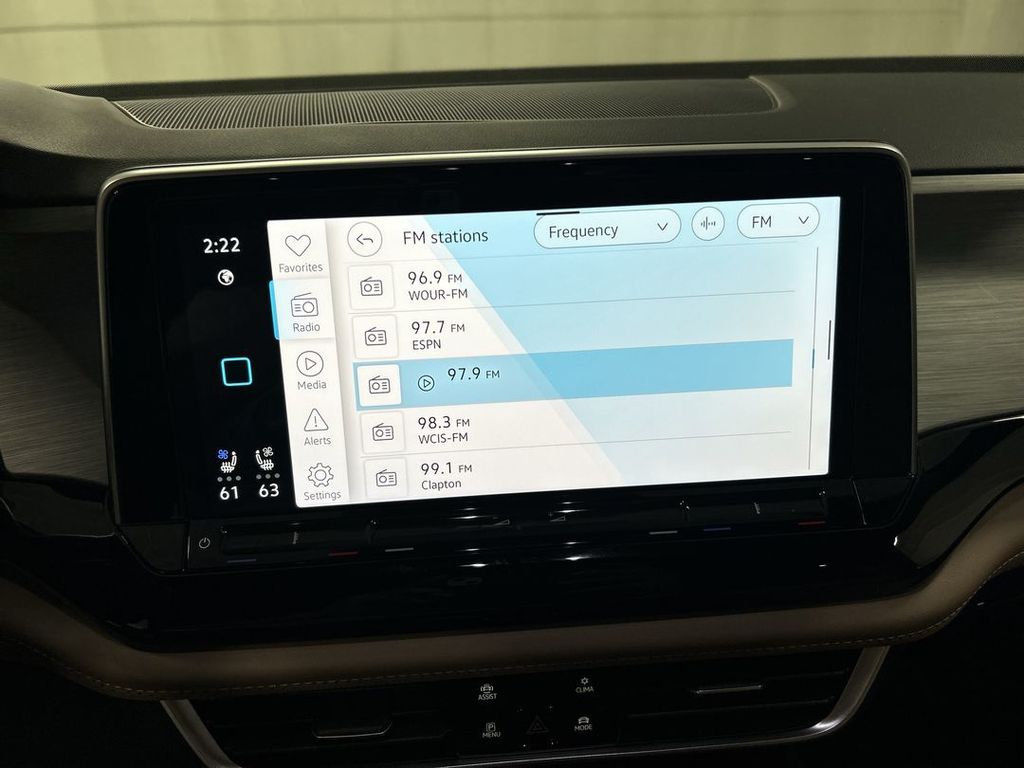 2025 Volkswagen Atlas Cross Sport SE w/Tech - Photo 14