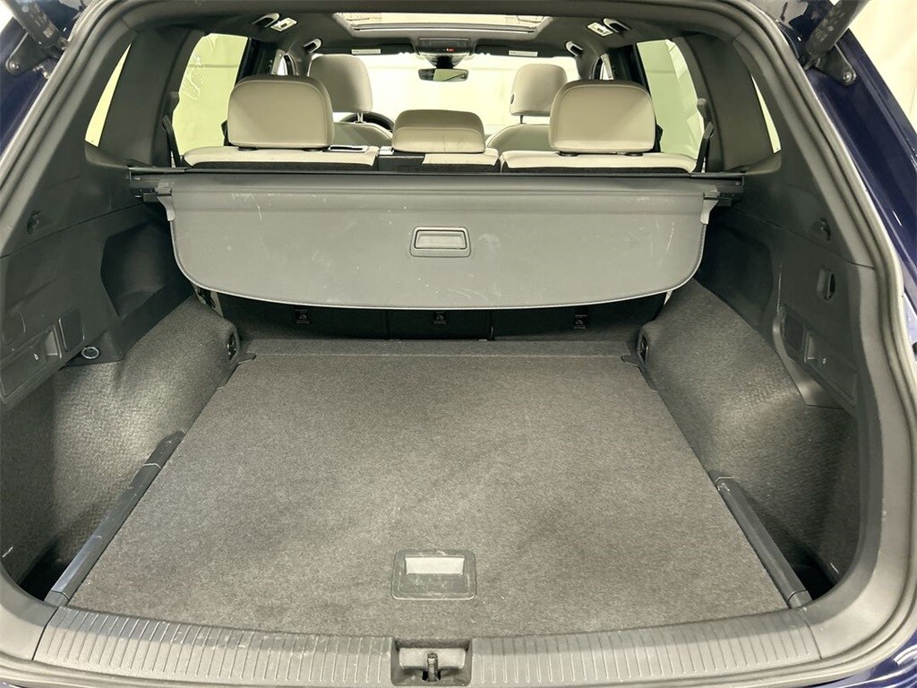 Used 2024 Volkswagen Tiguan 2.0T SEL R-Line SUV