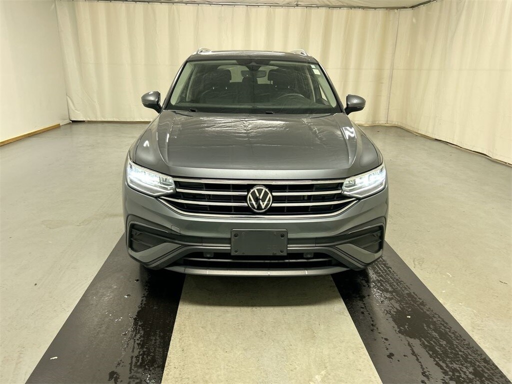 2022 Volkswagen Tiguan SE photo 2