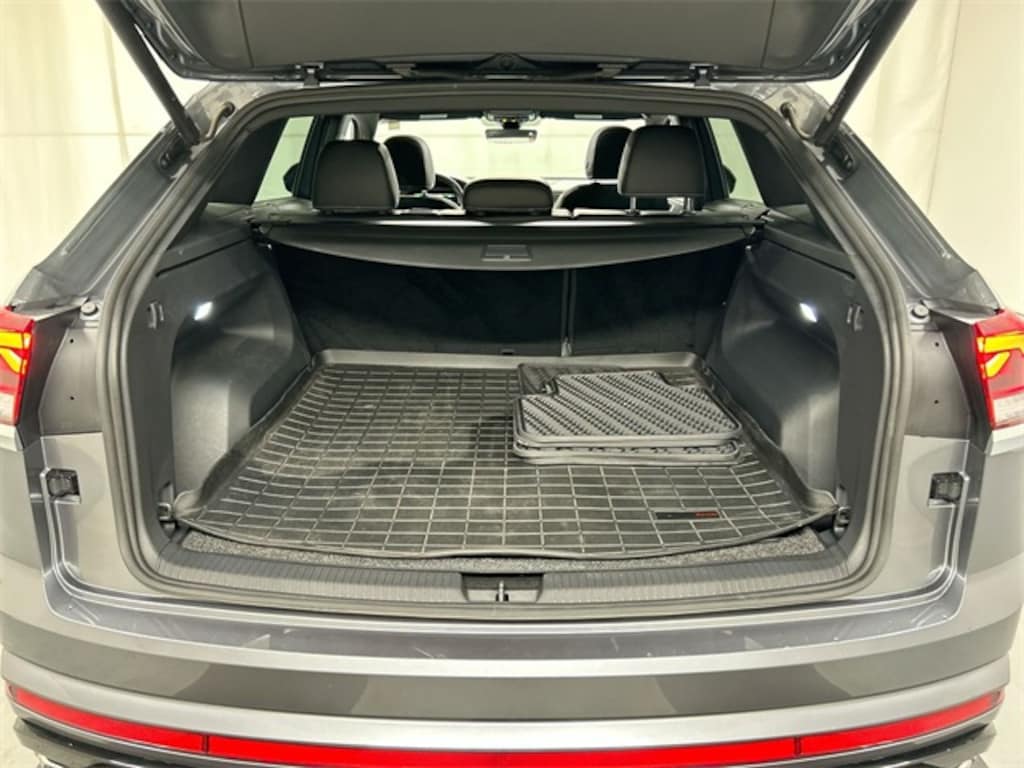 Certified 2024 Volkswagen Atlas Cross Sport 2.0T SEL R-Line SUV